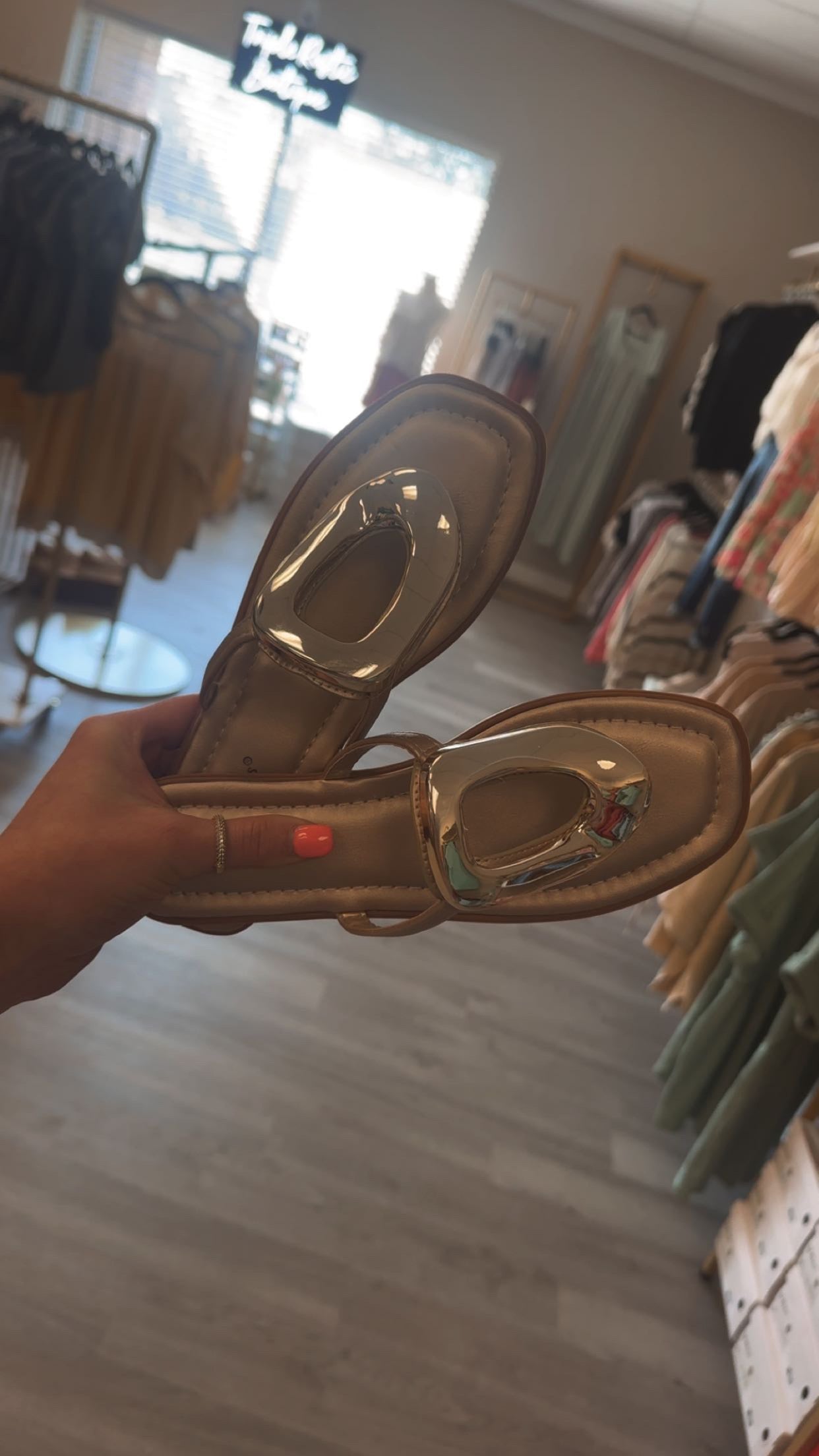 NICOLE SHOES TAN/GOLD