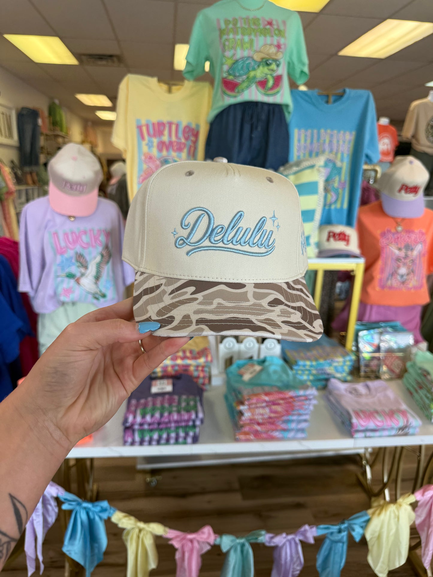 DELULU OSC MHC HAT