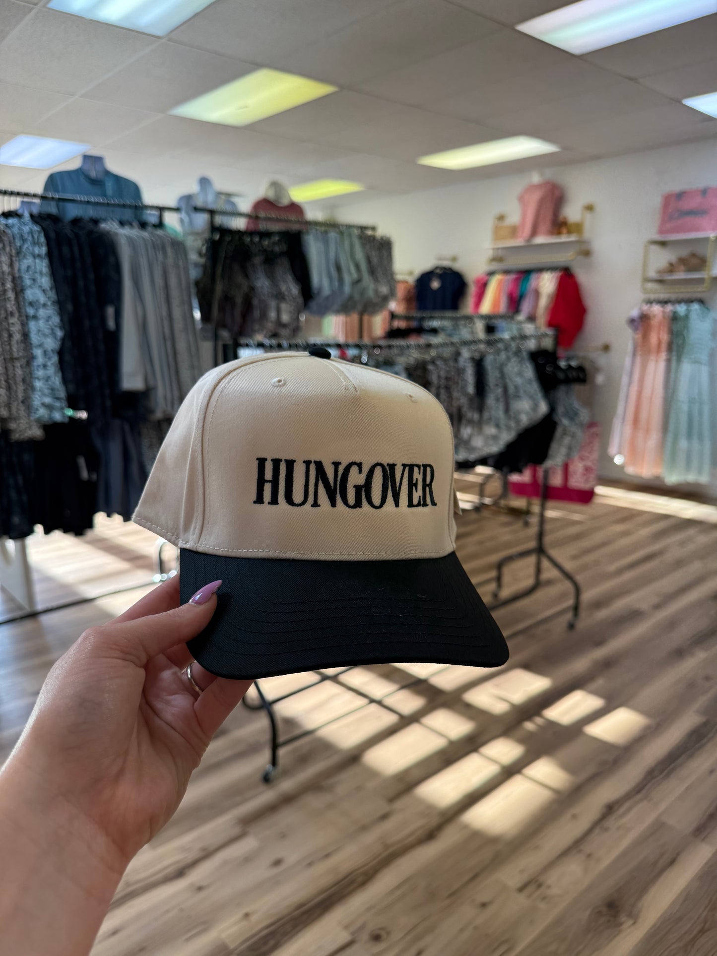 HUNGOVER BLK/TAN TRUCKER HAT