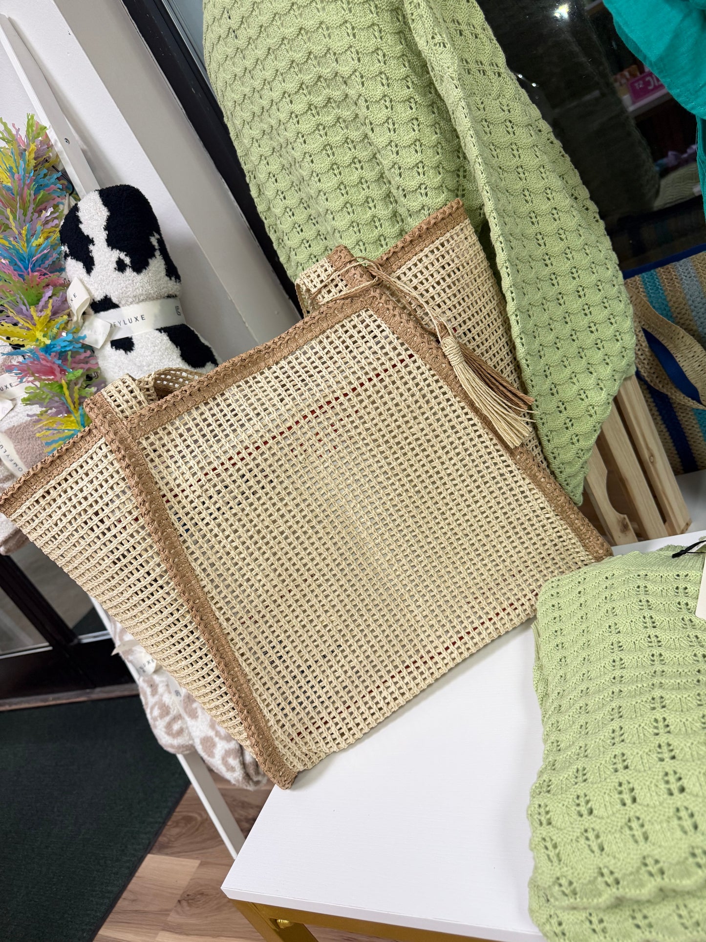 WOVEN TOTE BAG