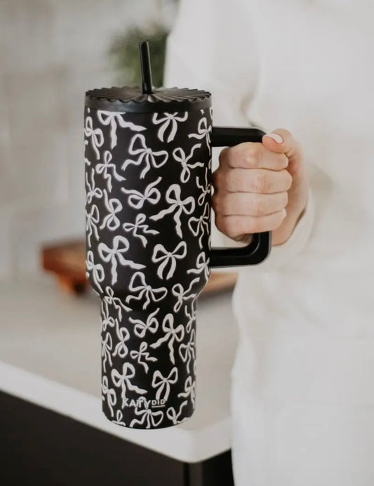 BLACK AND WHITE BOWS