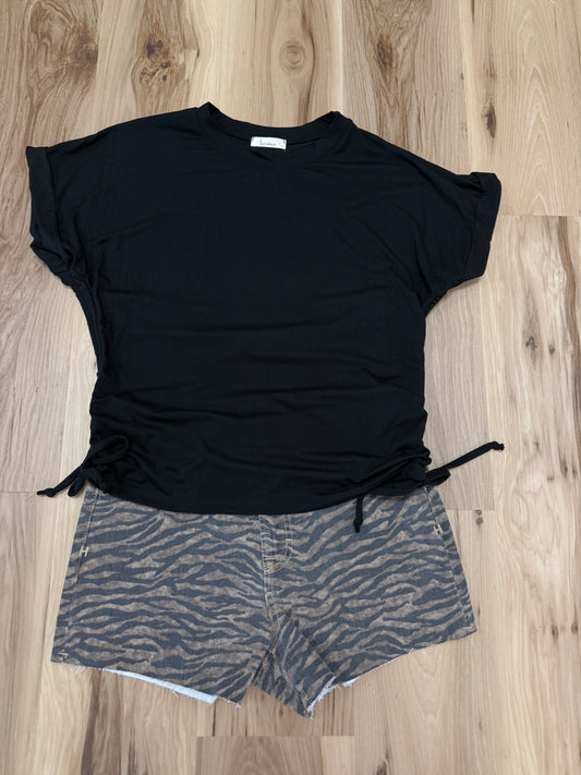 KENZIE HIGH RISE SHORTS TIGER PRINT