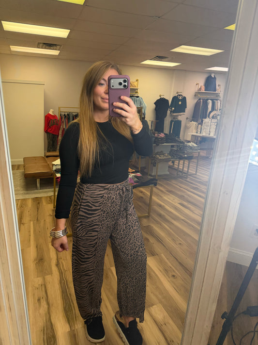 RUNWAY ROAR PANTS