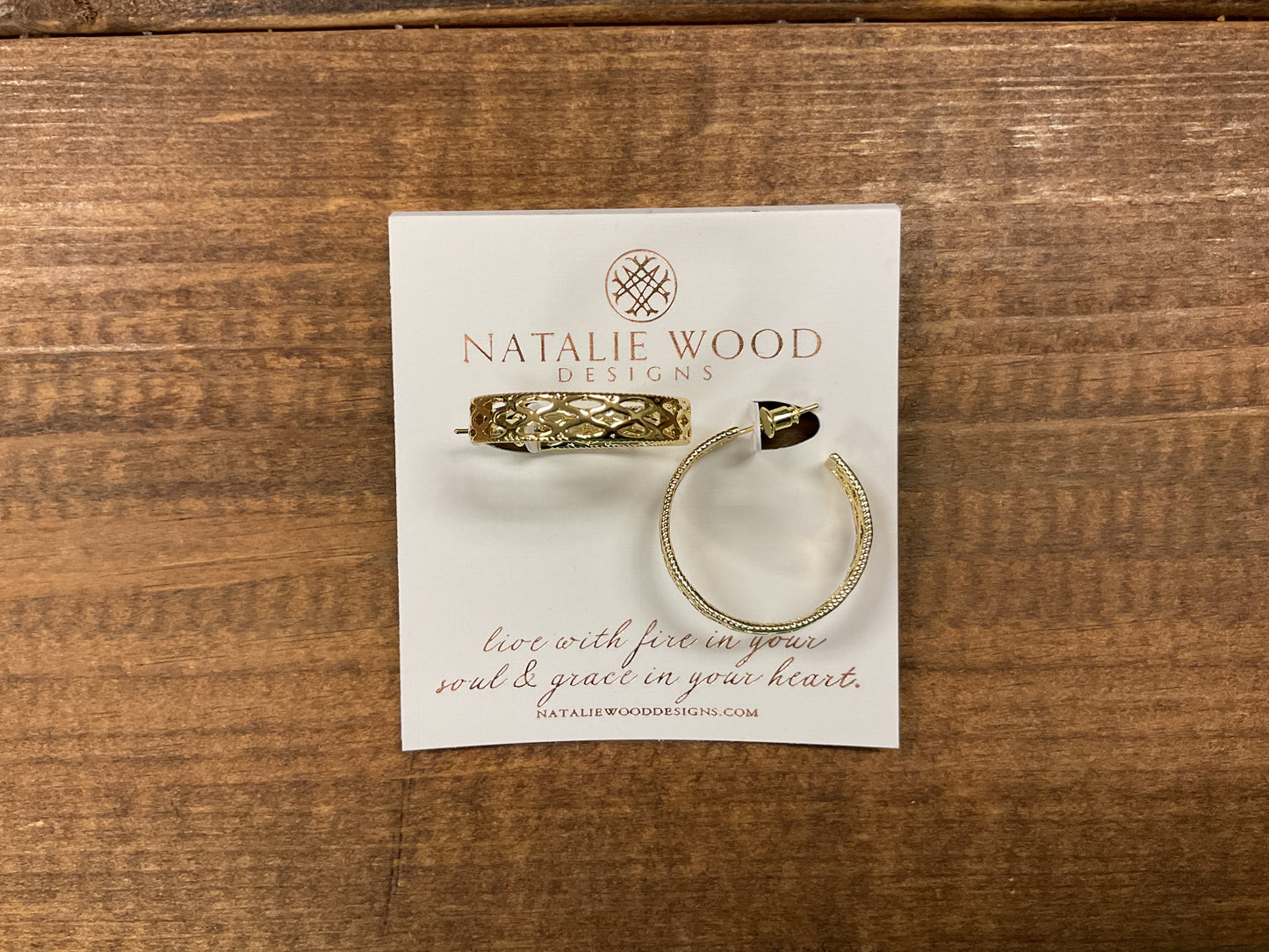 GRACEFUL HOOP EARRINGS GOLD