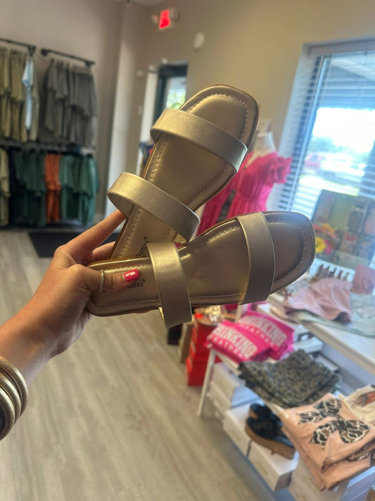 VICTORIA SHOES