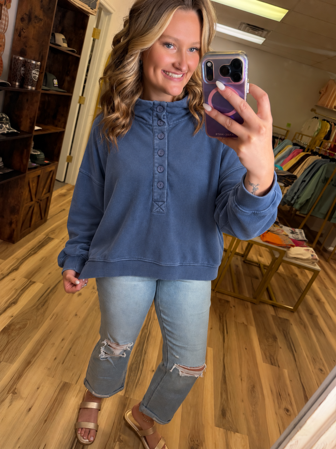 VINTAGE BUTTON PULLOVER