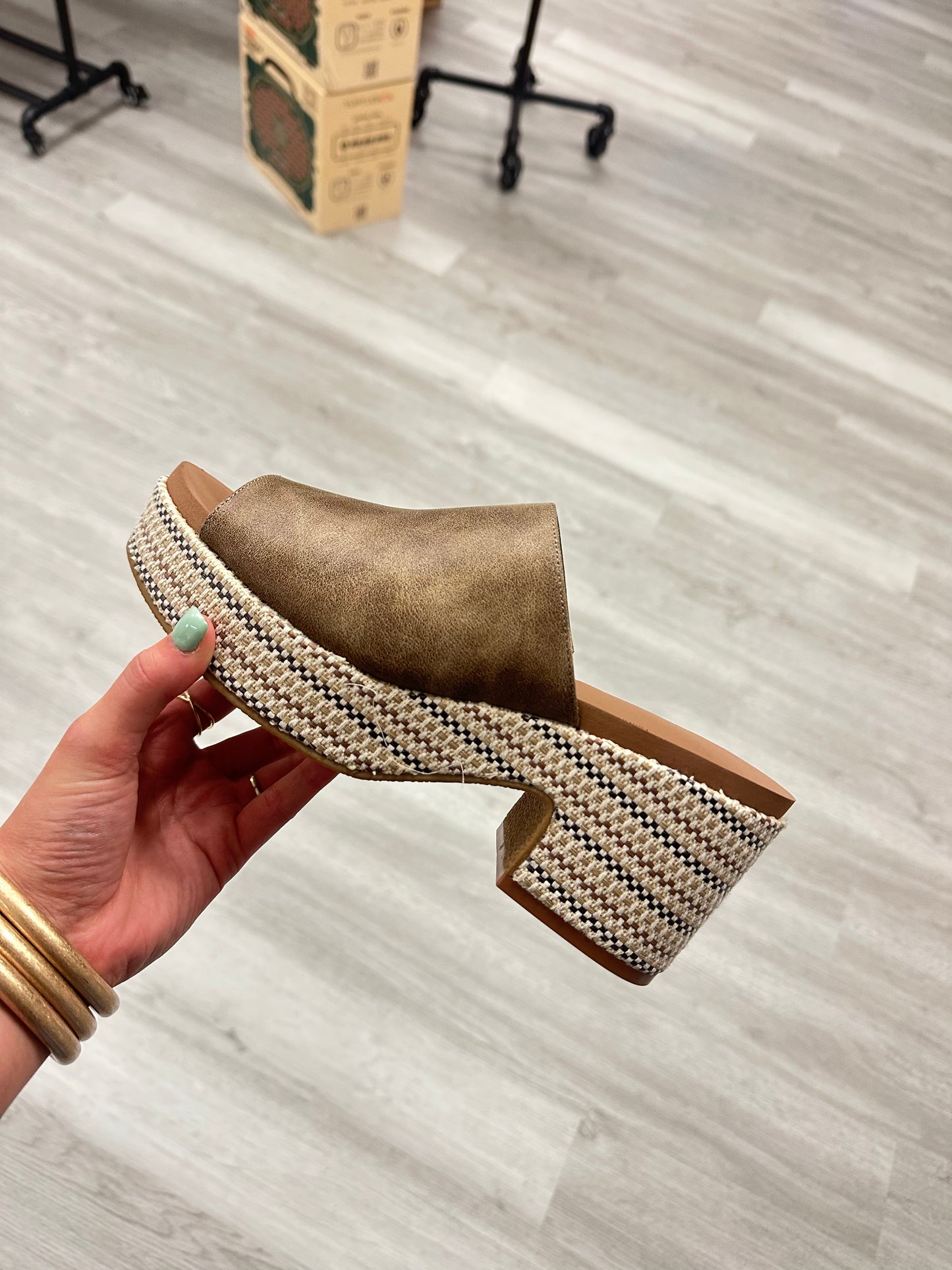 TOTALLY BUGGIN' SHOES