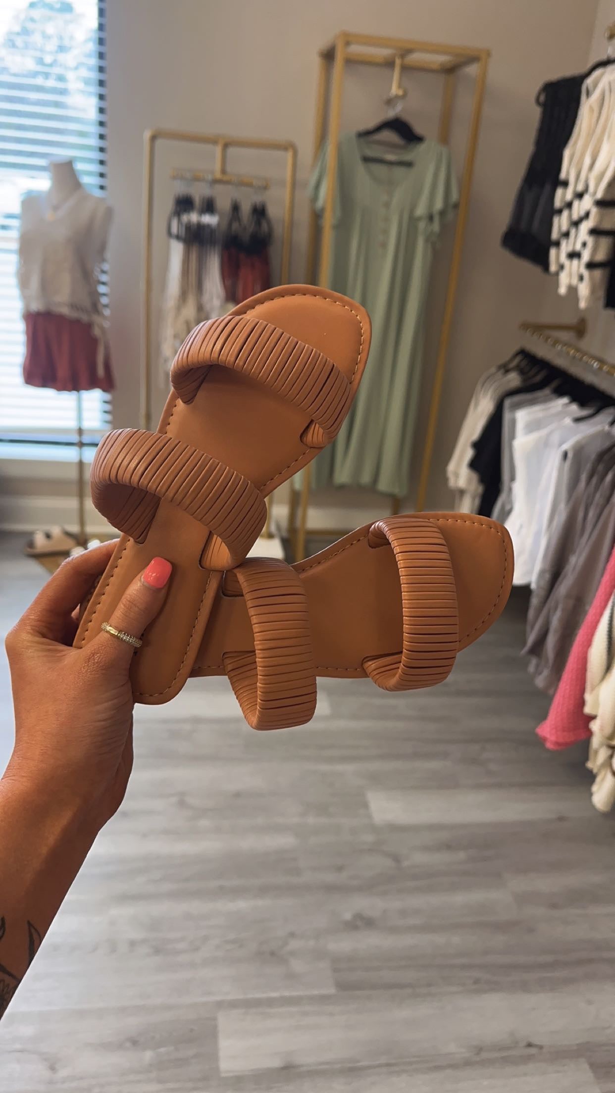 SANDY SHOES