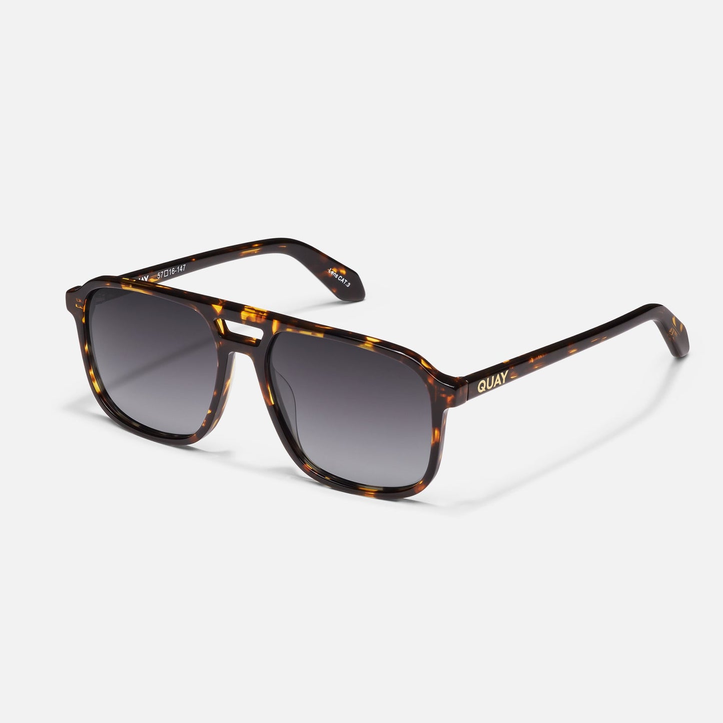 QUAY ON THE FLY SUNGLASSES